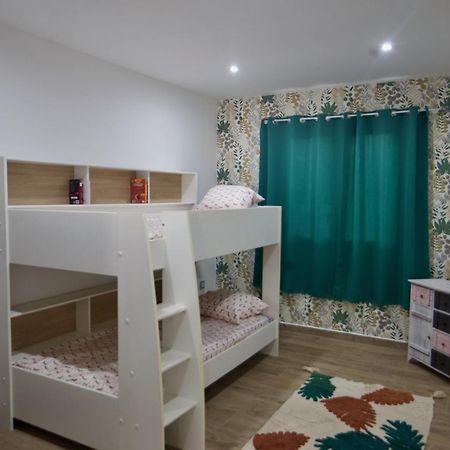 Villa Du Beau Vallon 2 Jacuzzi Privatif Et Piscine Chauffee Partagee Сен-Бенуа Экстерьер фото