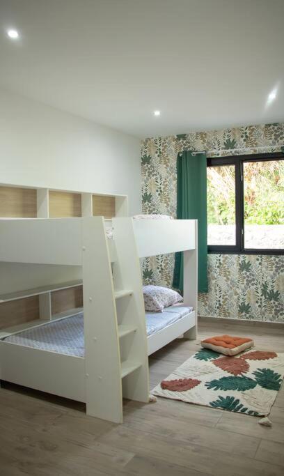 Villa Du Beau Vallon 2 Jacuzzi Privatif Et Piscine Chauffee Partagee Сен-Бенуа Экстерьер фото