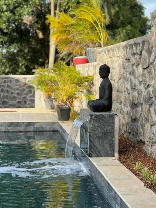 Villa Du Beau Vallon 2 Jacuzzi Privatif Et Piscine Chauffee Partagee Сен-Бенуа Экстерьер фото