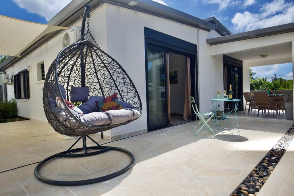 Villa Du Beau Vallon 2 Jacuzzi Privatif Et Piscine Chauffee Partagee Сен-Бенуа Экстерьер фото