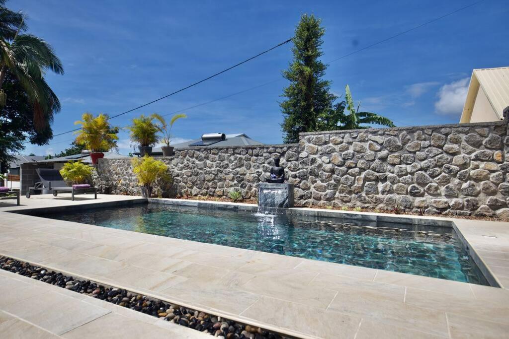 Villa Du Beau Vallon 2 Jacuzzi Privatif Et Piscine Chauffee Partagee Сен-Бенуа Экстерьер фото