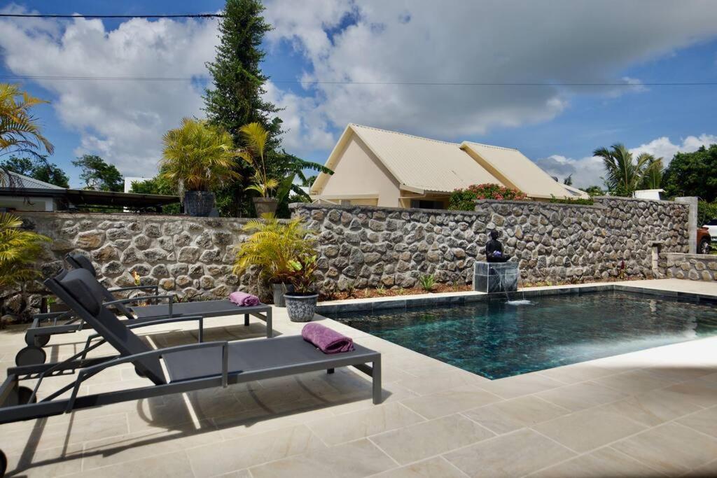 Villa Du Beau Vallon 2 Jacuzzi Privatif Et Piscine Chauffee Partagee Сен-Бенуа Экстерьер фото